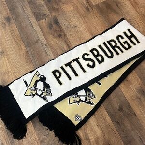 Pittsburgh Penguin hockey large scarf- Black and Gold